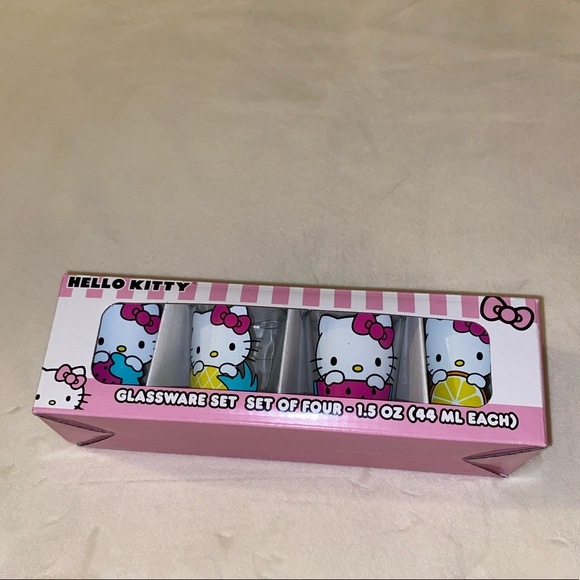 Hello Kitty Shot Cup Set - Picture 4 of 4